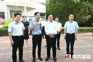 李璇评国足翻译：简直匪夷所思，缺乏对主教练最起码的尊重